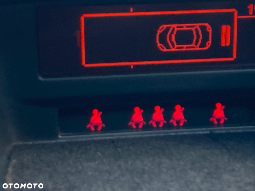 Peugeot 207 - 16