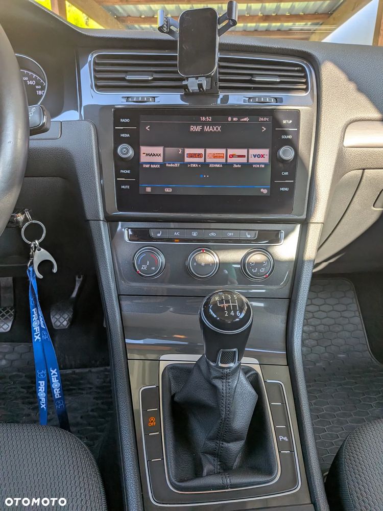 Volkswagen Golf 1.5 TSI BMT Evo Comfortline - 4