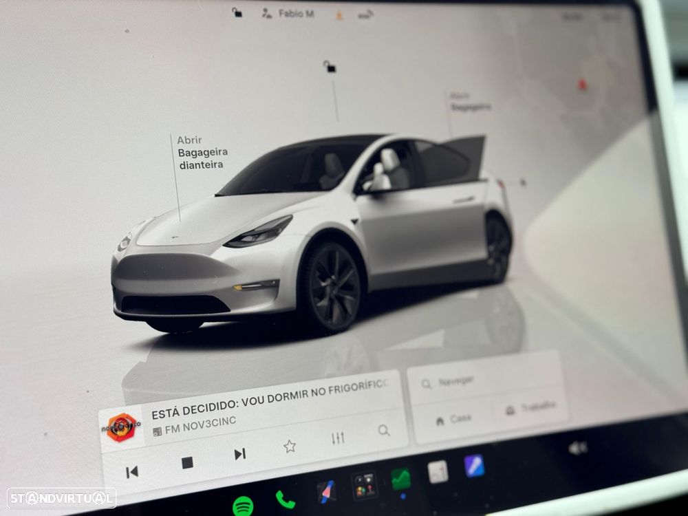 Tesla Model Y Standard Long Range RWD - 23