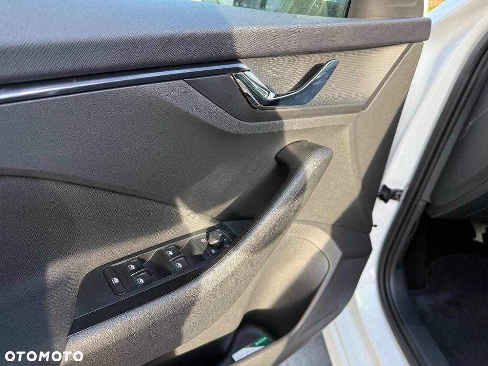 Skoda Kamiq 1.0 TSI Style DSG - 19