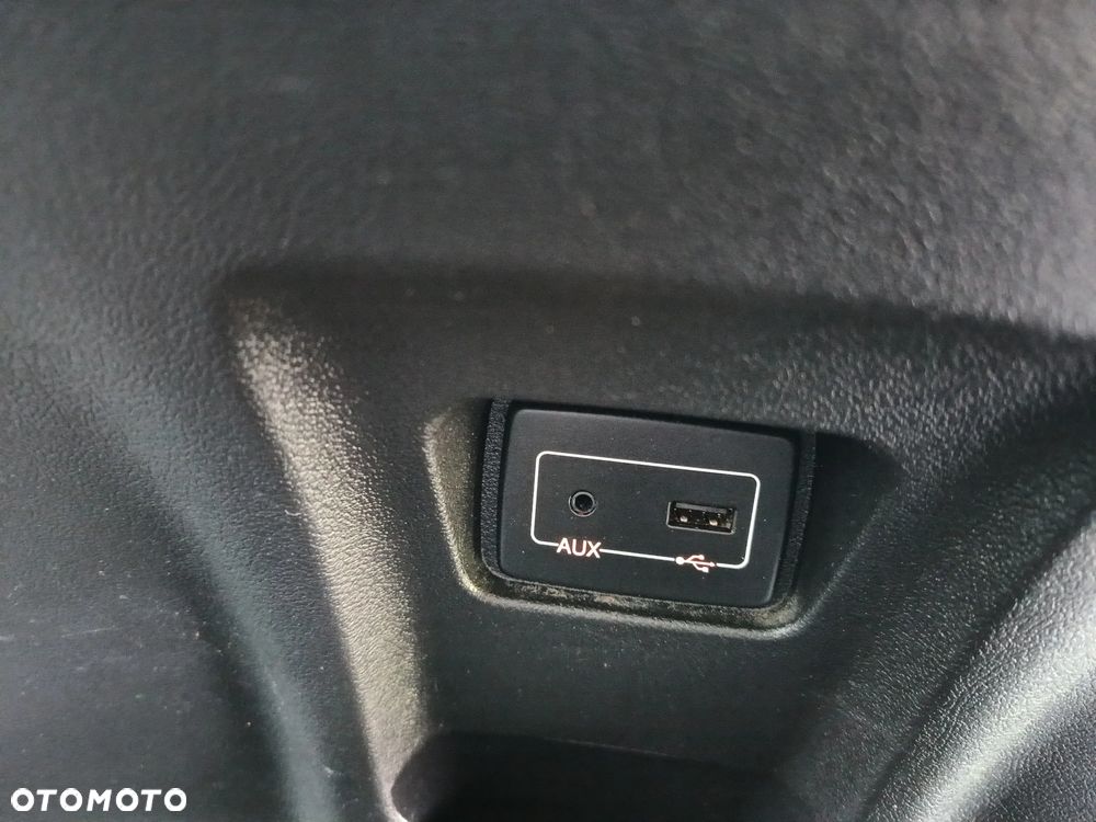 Peugeot Boxer 2.0 diesel 163kM, manual, końcówka 2016roku, WEBASTO, HAK, UDOKUMENTOWANY NIEWIELKI PRZEBIEG! 100% ORGINALNY LAKIER! AUTO SPRAWNE !! - 32