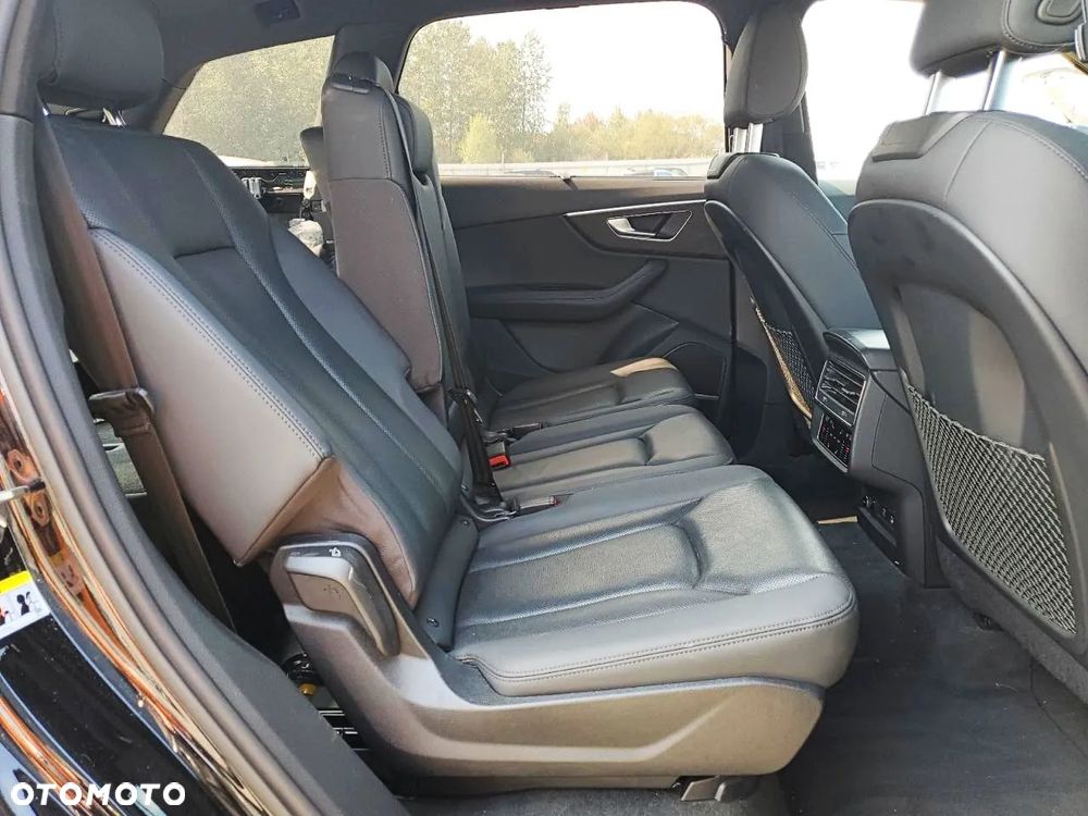 Audi Q7 - 11