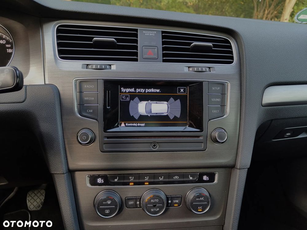 Volkswagen Golf 1.2 TSI BlueMotion Technology Comfortline - 27