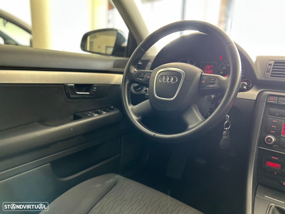 Audi A4 1.9 TDI Sport - 14