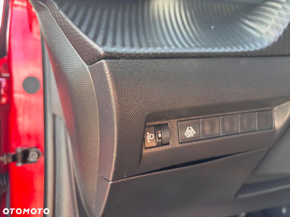 Peugeot 208 PureTech 100 Allure - 27