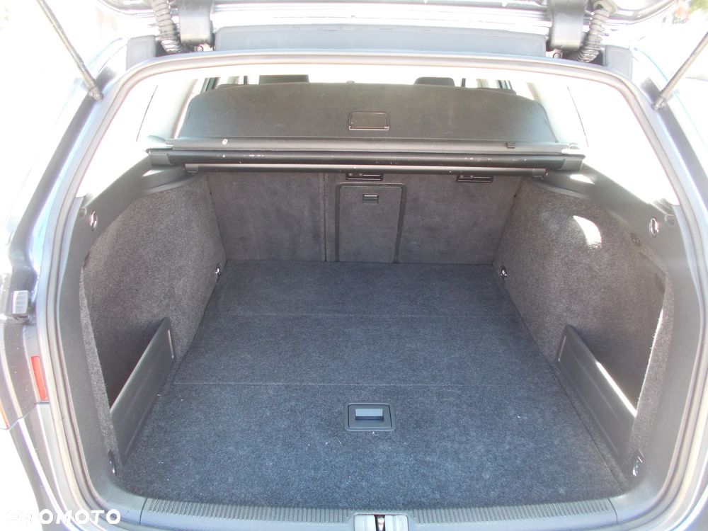 Volkswagen Passat Variant 1.6 TDI DPF BlueMot Comfortline - 8