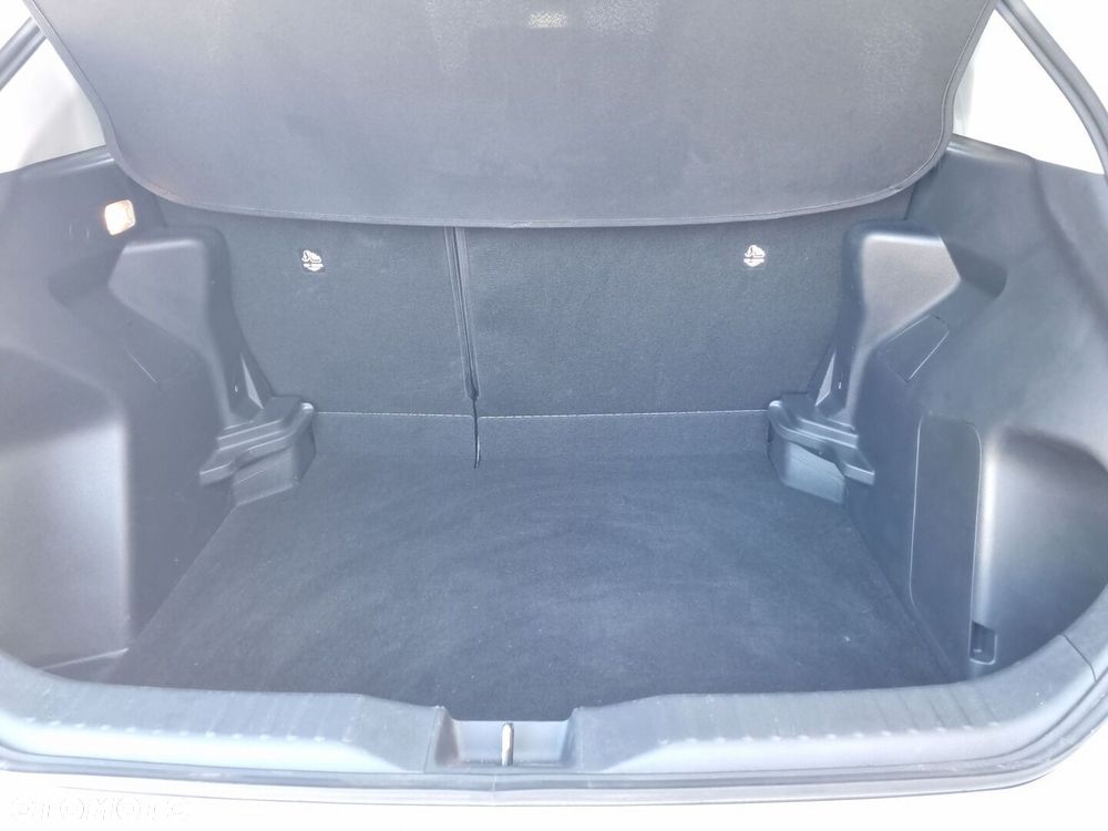 Toyota Yaris Cross Hybrid 1.5 Comfort - 12