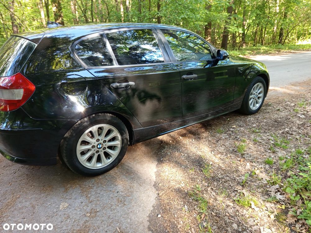 BMW Seria 1 118d DPF - 4