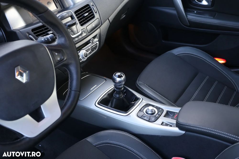 Renault Laguna dCi 110 FAP Limited - 12