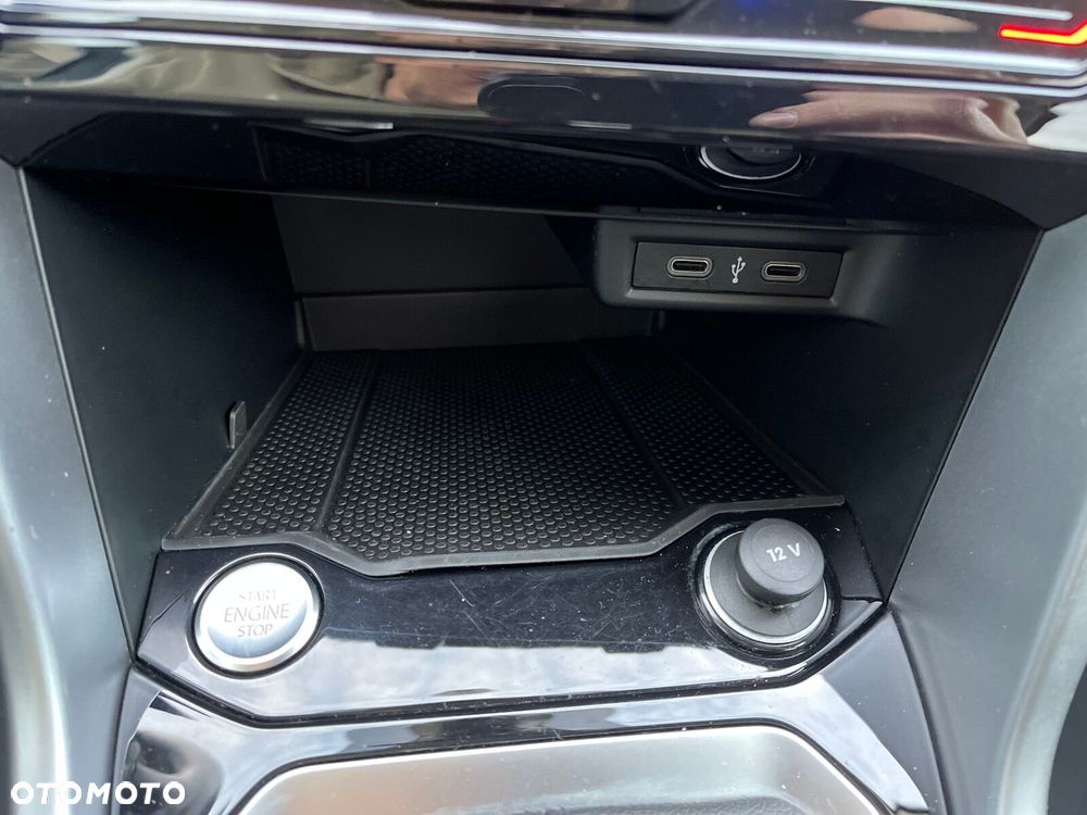 Volkswagen T-Roc 1.5 TSI Life DSG - 27