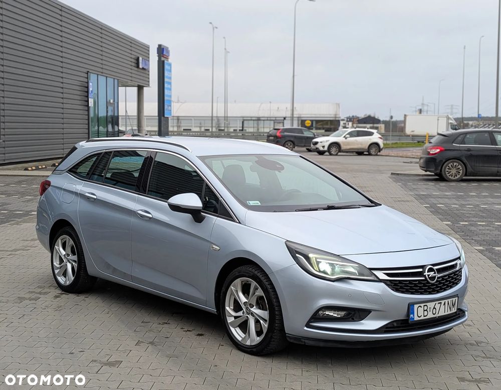 Opel Astra 1.6 CDTI Dynamic - 1