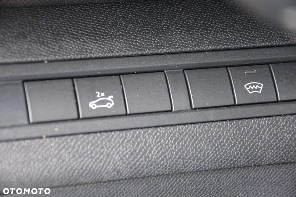 Peugeot 5008 BlueHDi 180 EAT6 GT - 23