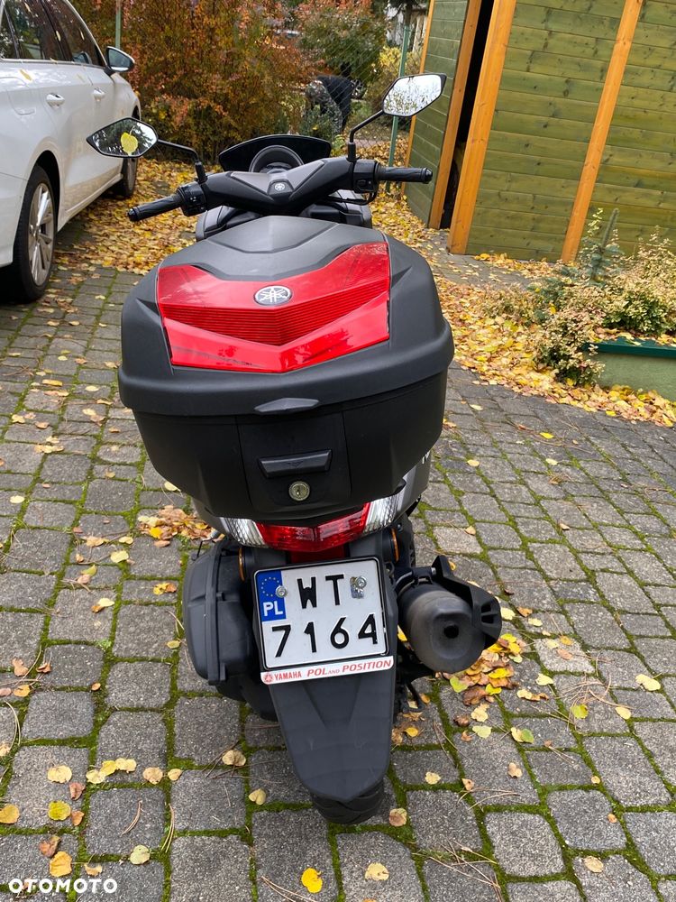 Yamaha NMAX - 4