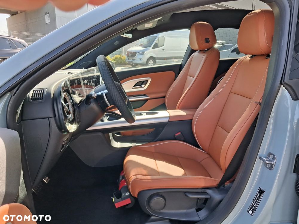 Mercedes-Benz CLA 200 mHEV 8G-DCT - 9