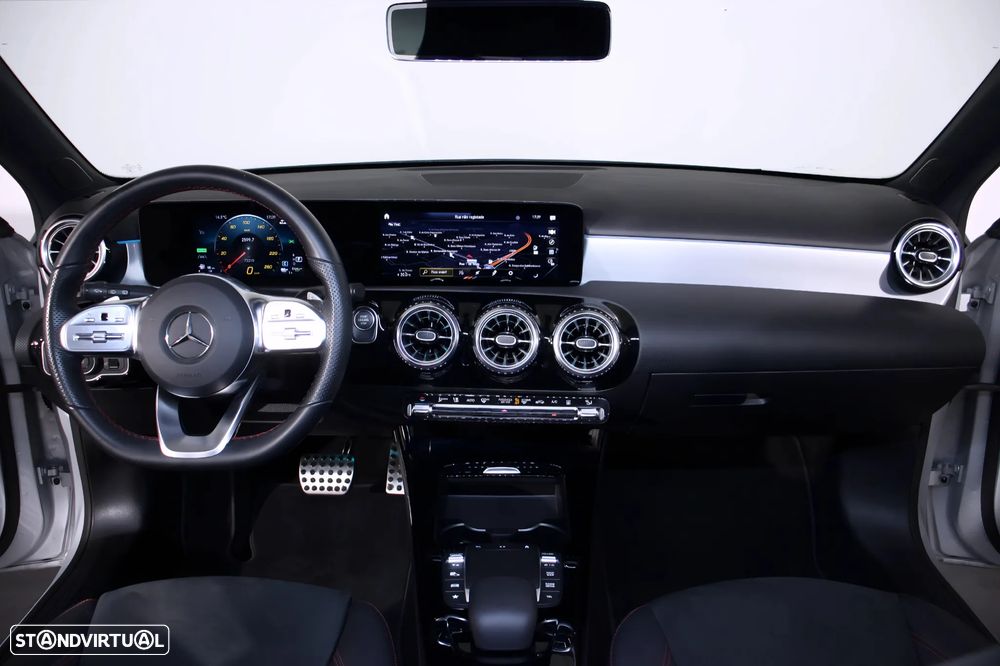 Mercedes-Benz A 250 e AMG Line - 8