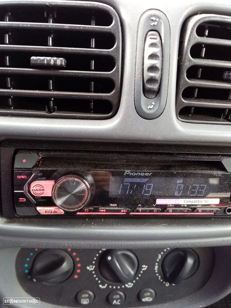 Renault Clio 1.2 RN - 7