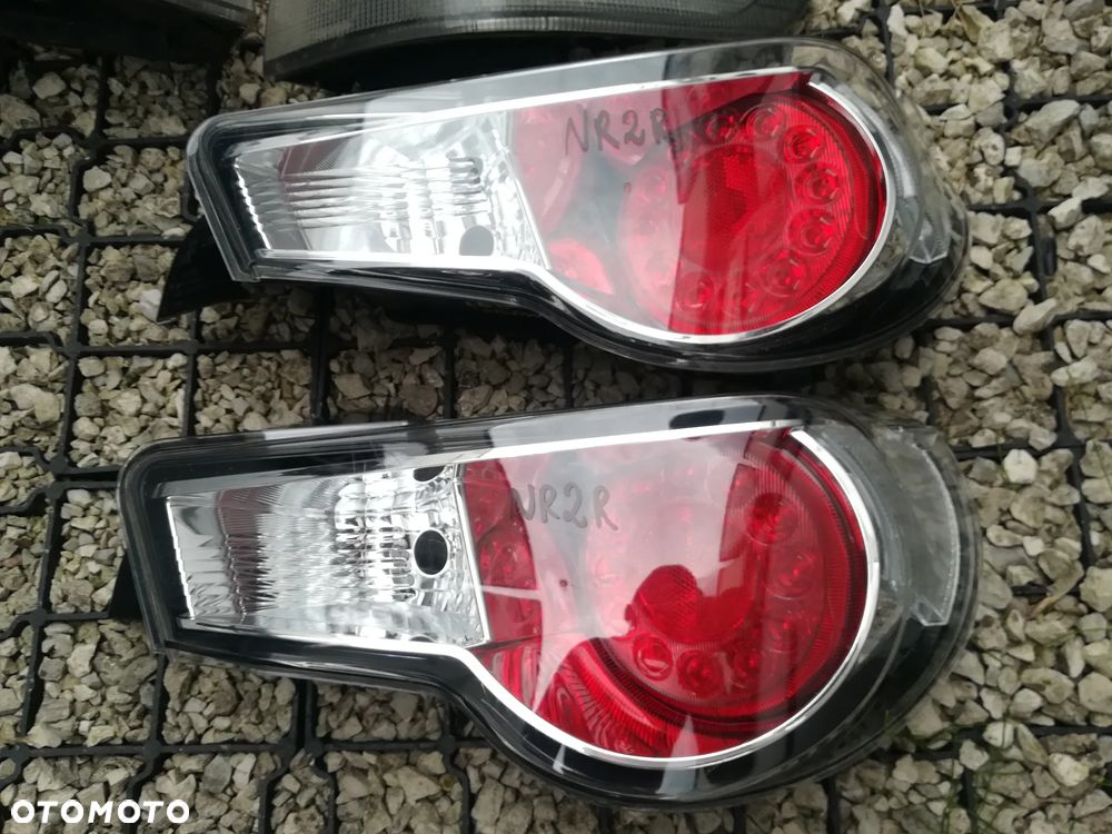 LAMPY TYŁ, TYLNE SUBARU - 3