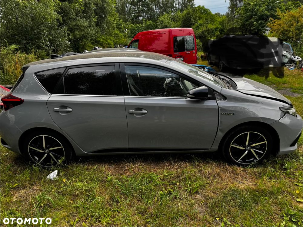 Toyota Auris - 13