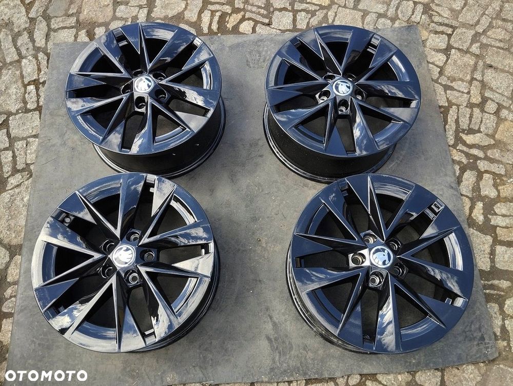 Felgi Alu 5x112 17 5E3 Octavia Skoda OE - 4