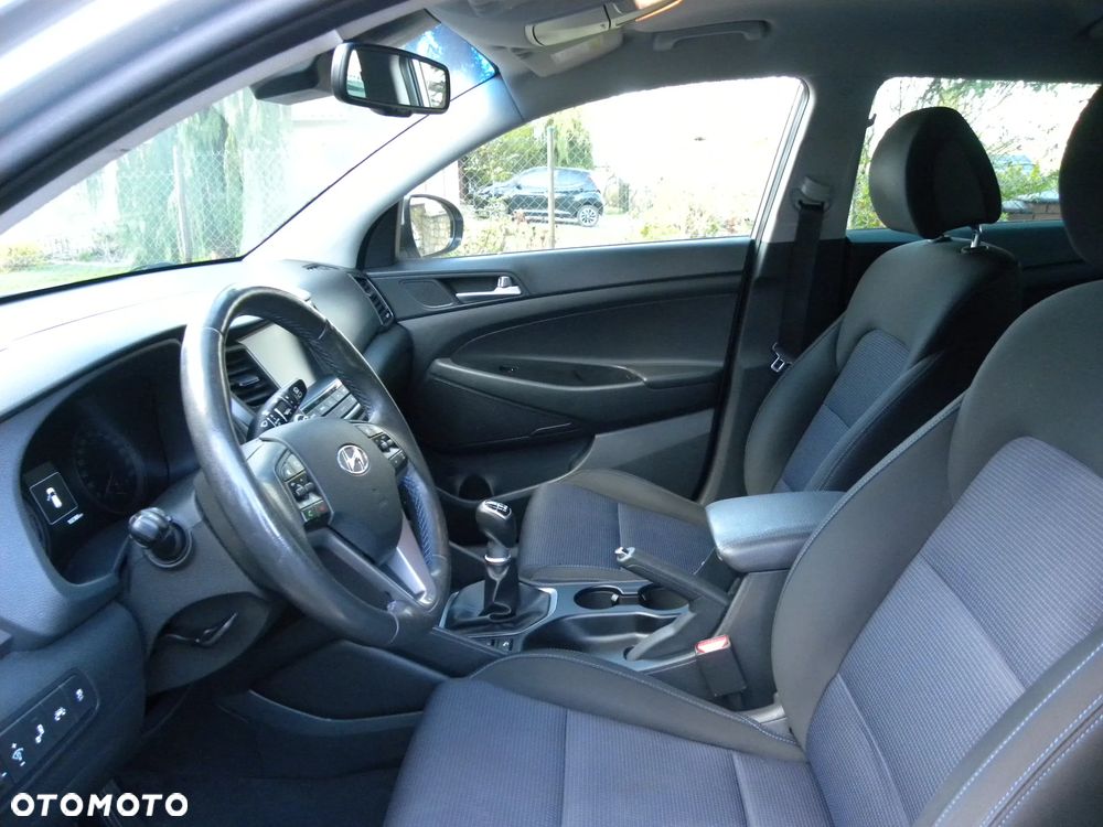 Hyundai Tucson blue 1.6 GDi 2WD Intro Edition - 19