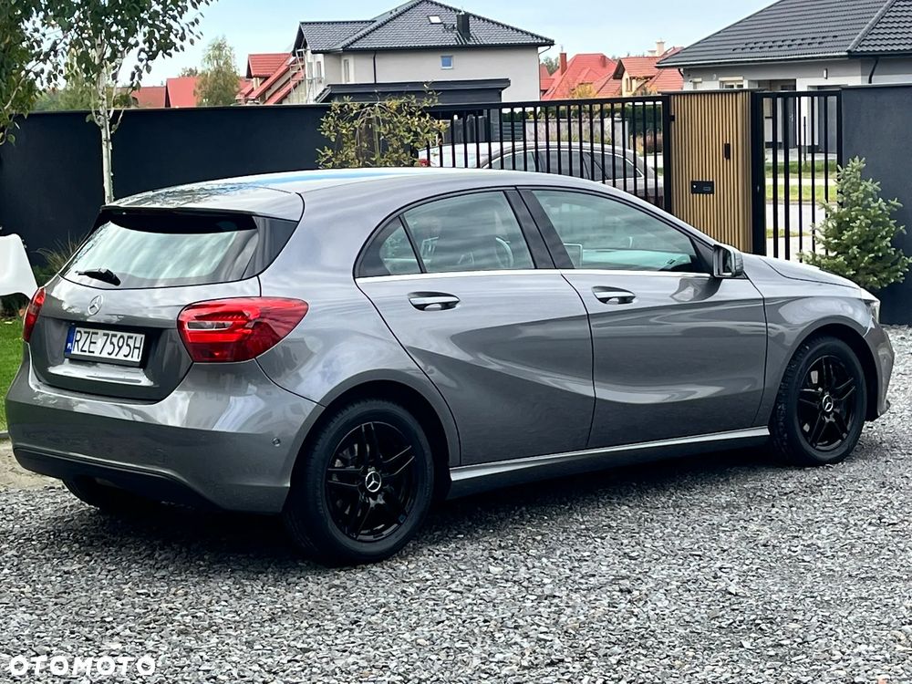 Mercedes-Benz Klasa A 180 BlueEfficiency Edition - 31