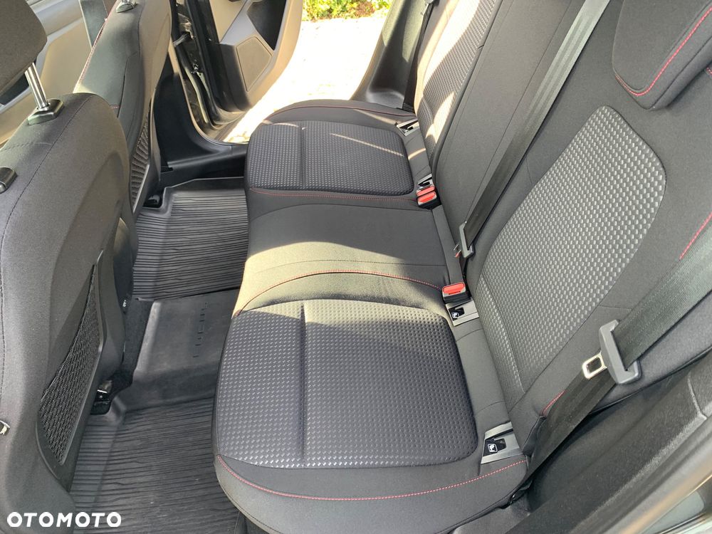 Ford Focus 1.5 EcoBoost ST-Line - 12