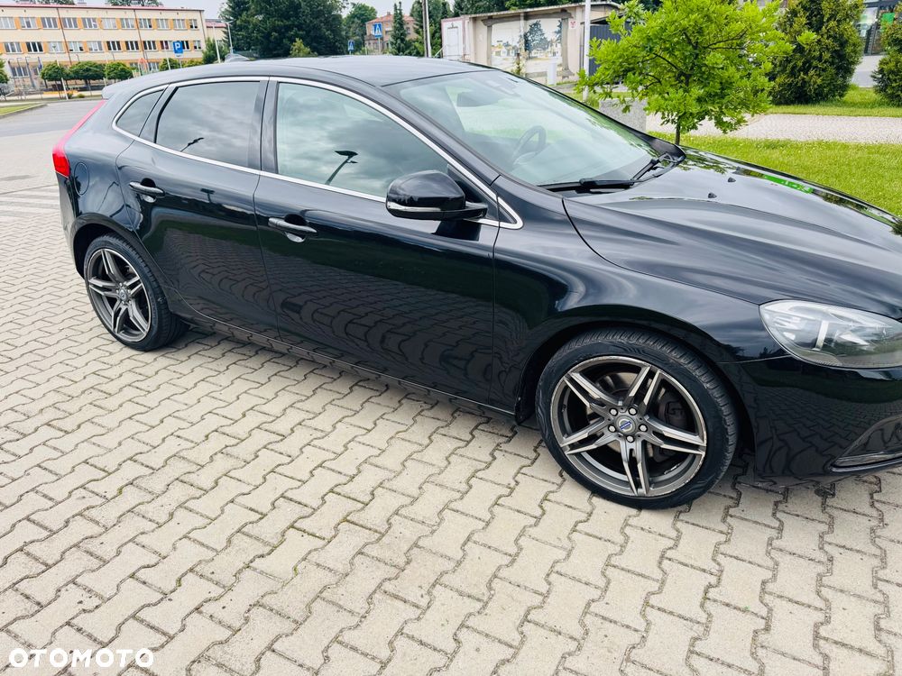 Volvo V40 D4 Momentum - 18
