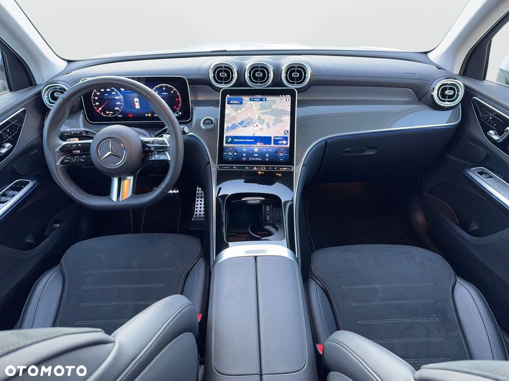 Mercedes-Benz GLC - 22