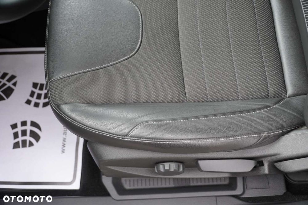 Ford Kuga 1.5 EcoBoost 2x4 Titanium - 13