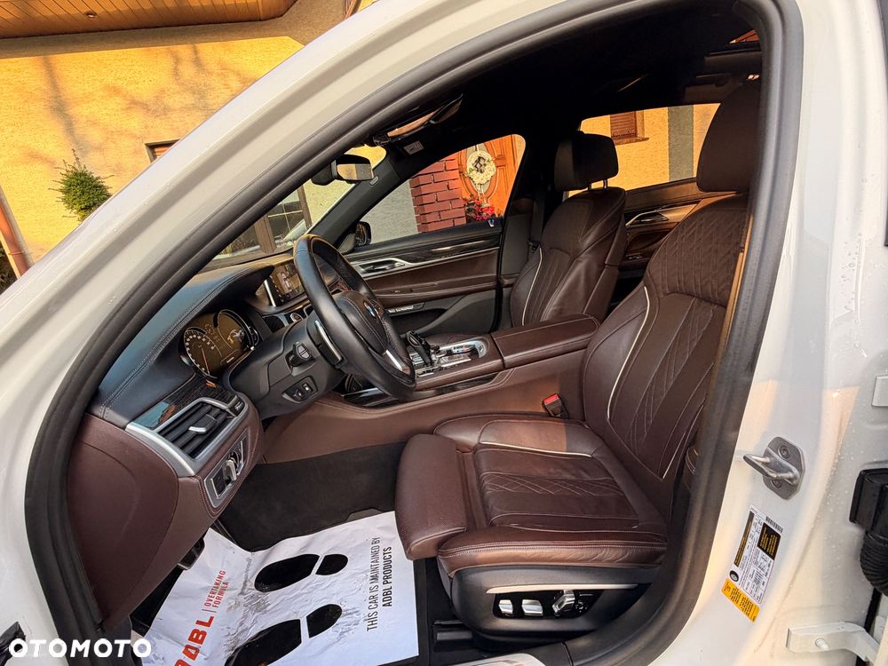 BMW Seria 7 740Li - 21