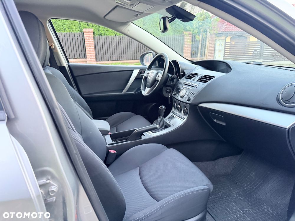 Mazda 3 - 5