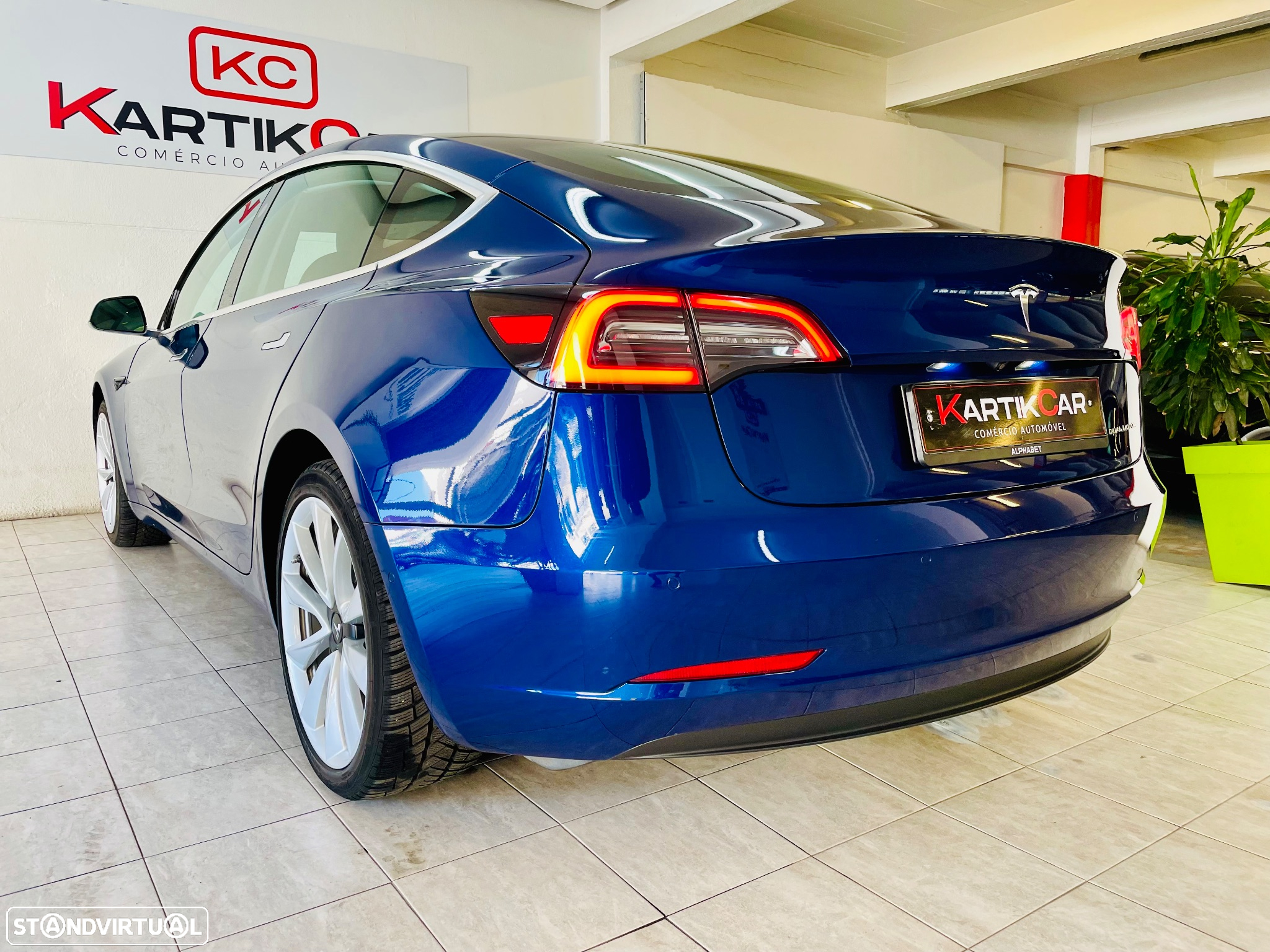 Tesla Model 3 Long-Range Dual Motor AWD - 11