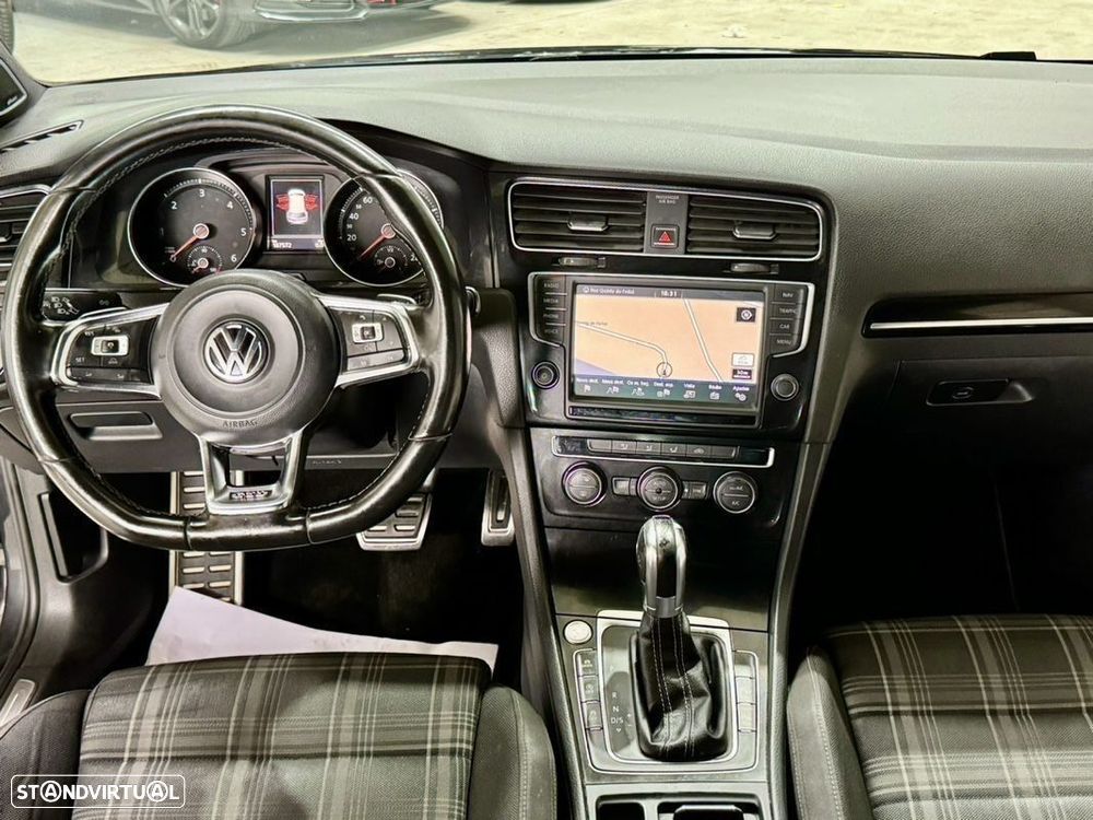 VW Golf 2.0 TDI GTD DSG - 23