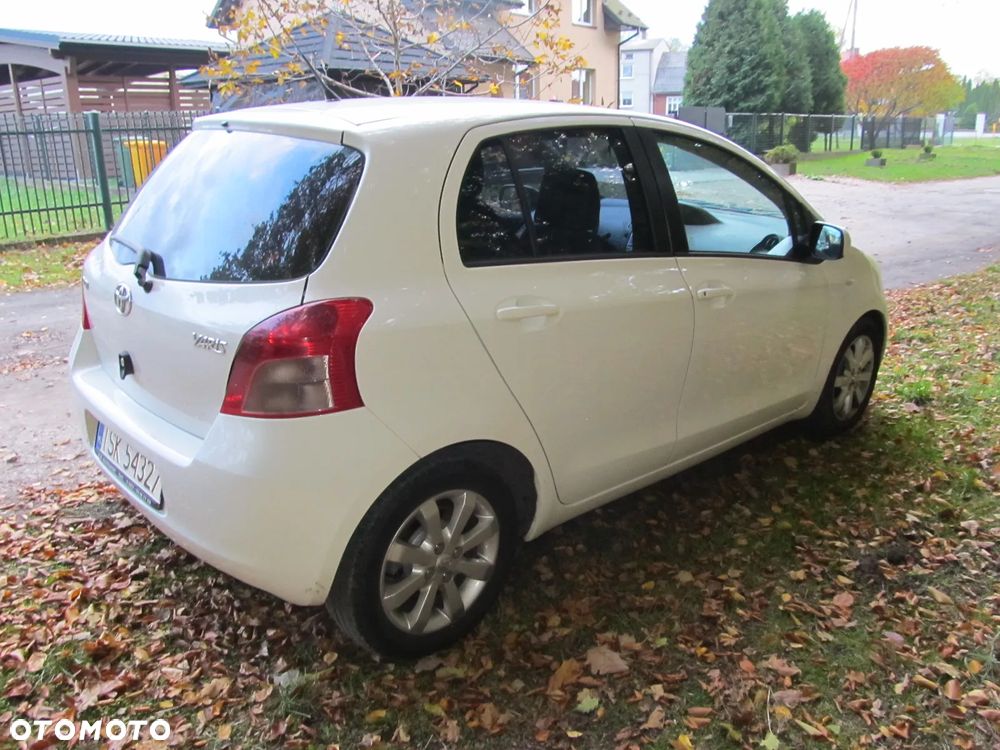 Toyota Yaris 1.3 VVT-i Luna - 3