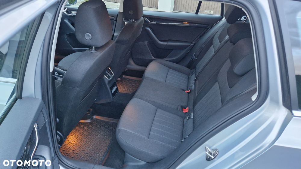 Skoda Octavia 1.6 TDI SCR Style - 12