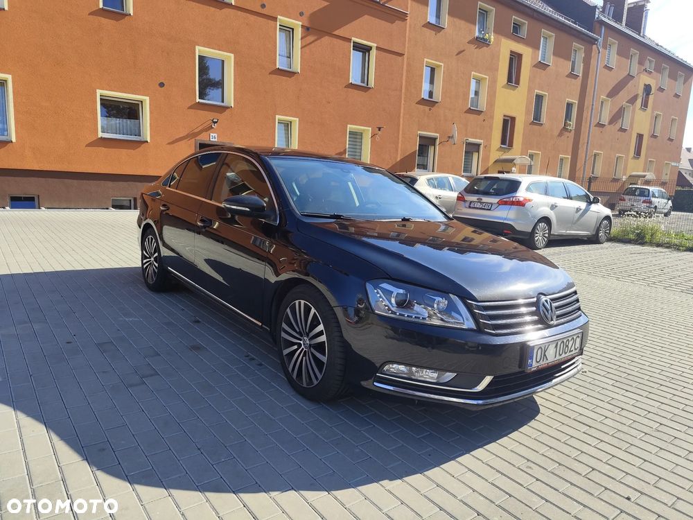 Volkswagen Passat - 2