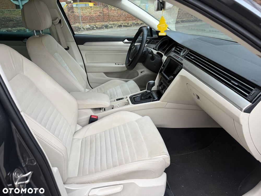 Volkswagen Passat - 26