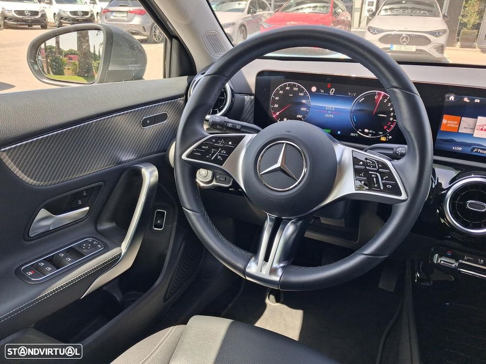 Mercedes-Benz A 250 e - 16