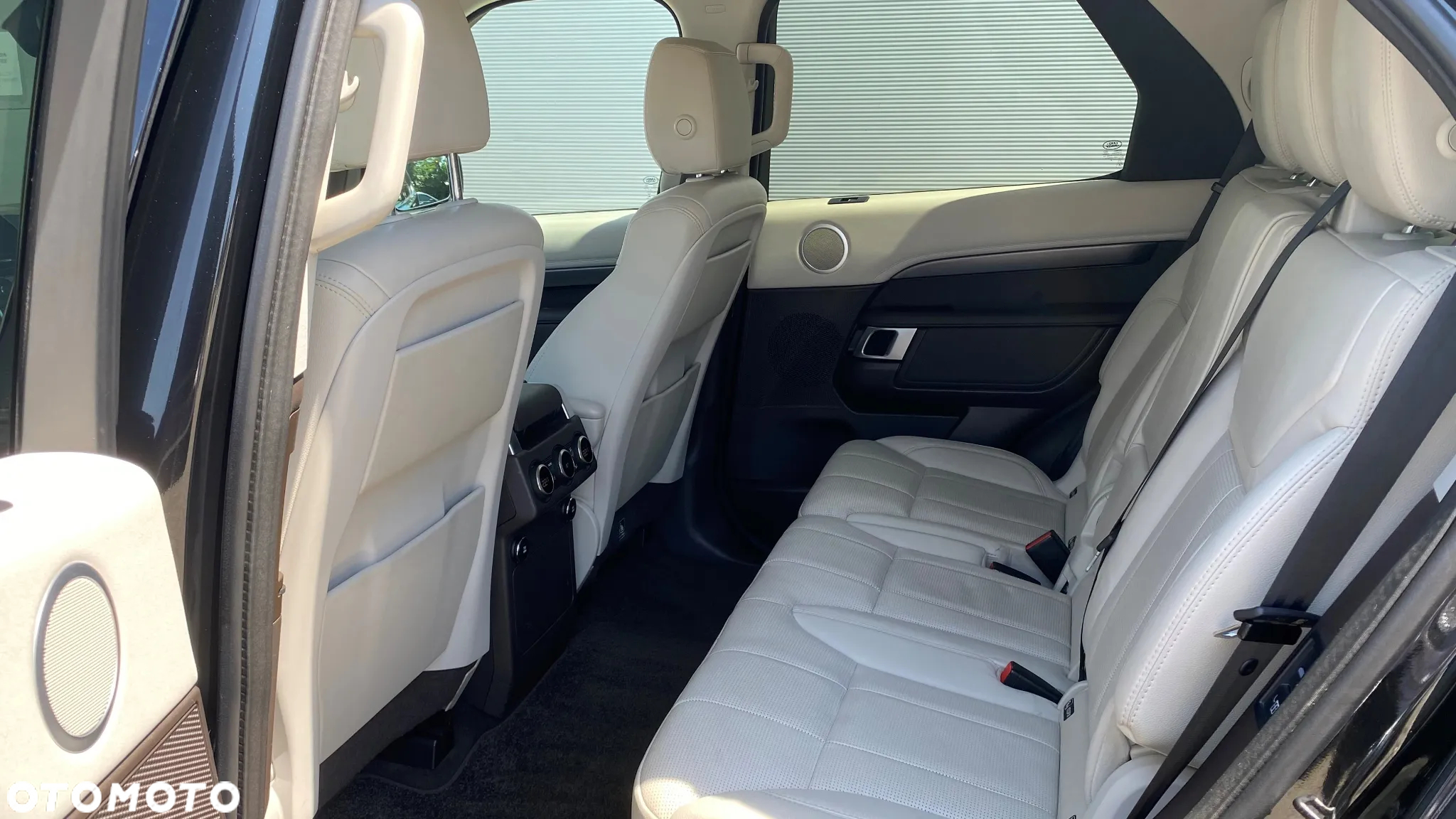 Land Rover Discovery V 3.0 TD6 HSE - 5