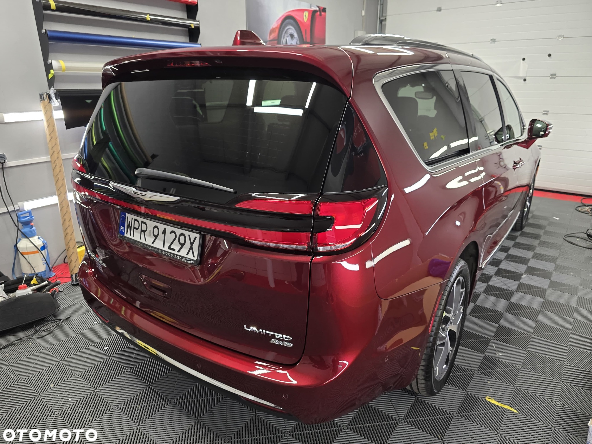 Chrysler Pacifica - 17