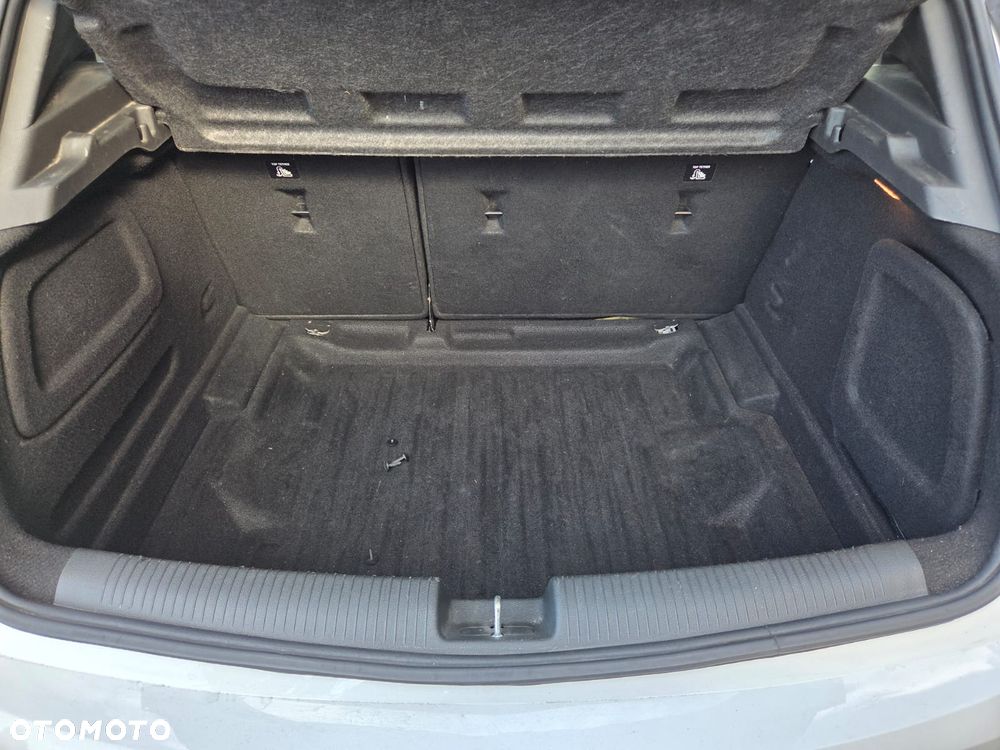 Opel Astra 1.2 Turbo Start/Stop 120 Jahre - 8