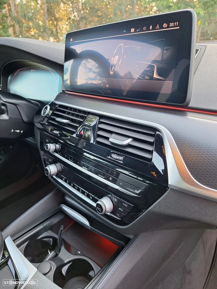 BMW 530 e Pack 50 anos M - 22