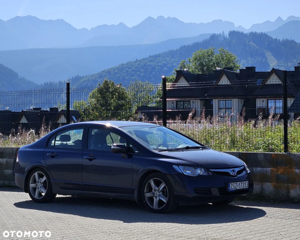 Honda Civic 1.8 Comfort - 21