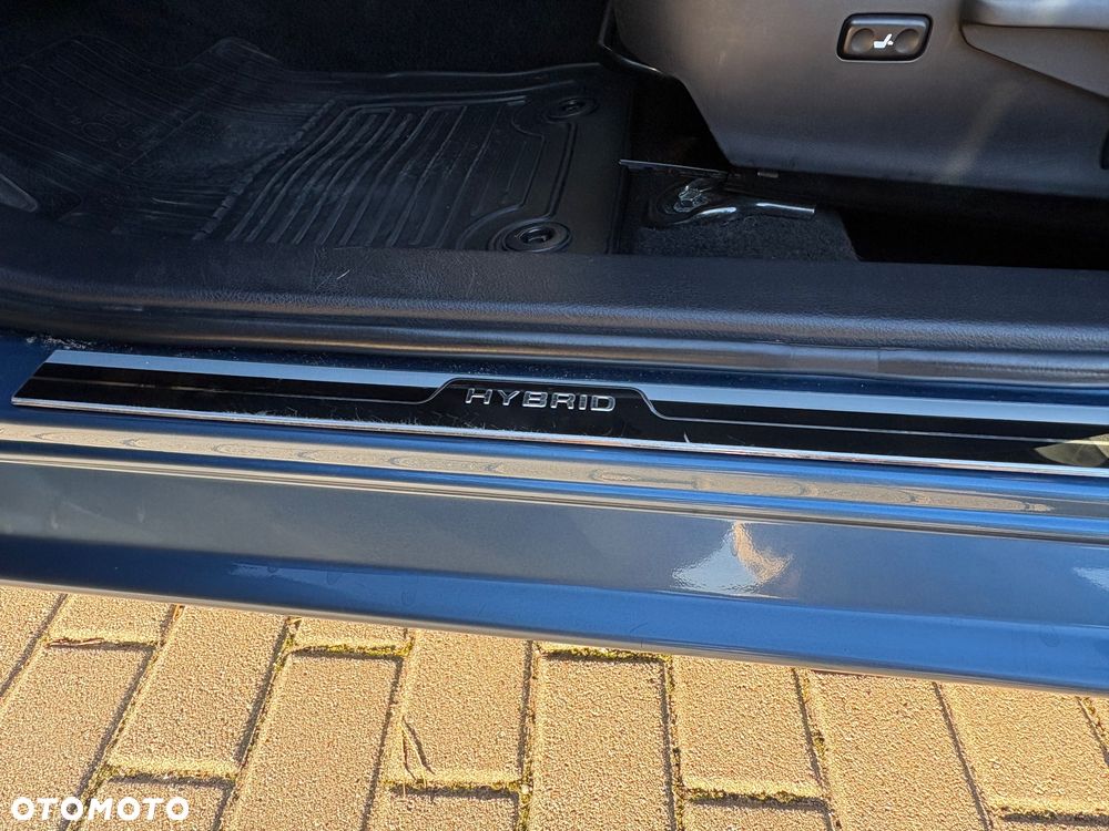 Toyota Auris Hybrid 135 Prestige - 24