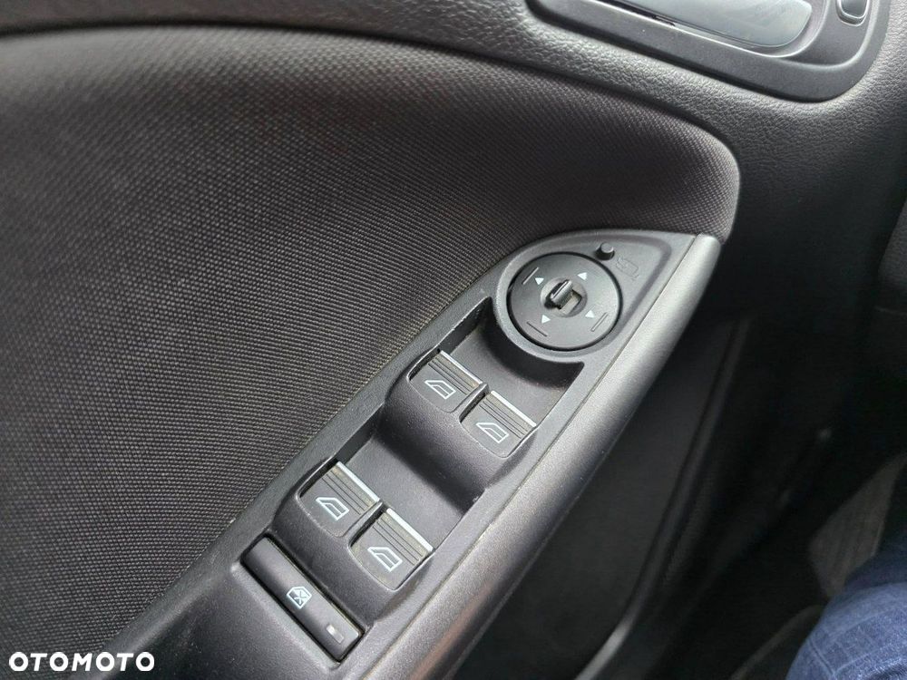 Ford Focus 1.0 EcoBoost Gold X (Edition) - 11