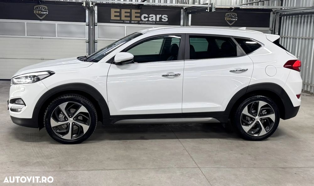 Hyundai Tucson 2.0 CRDI 4WD Automatik Premium - 25