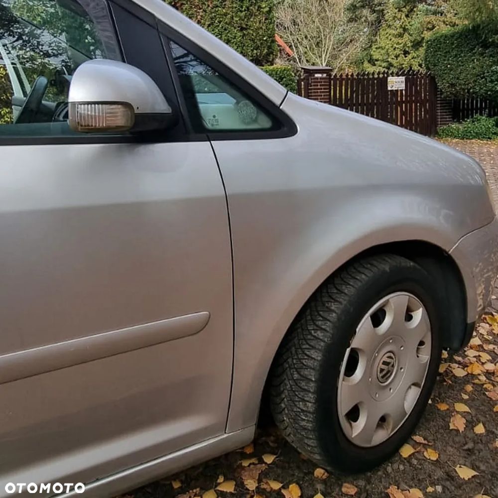 Volkswagen Touran - 8