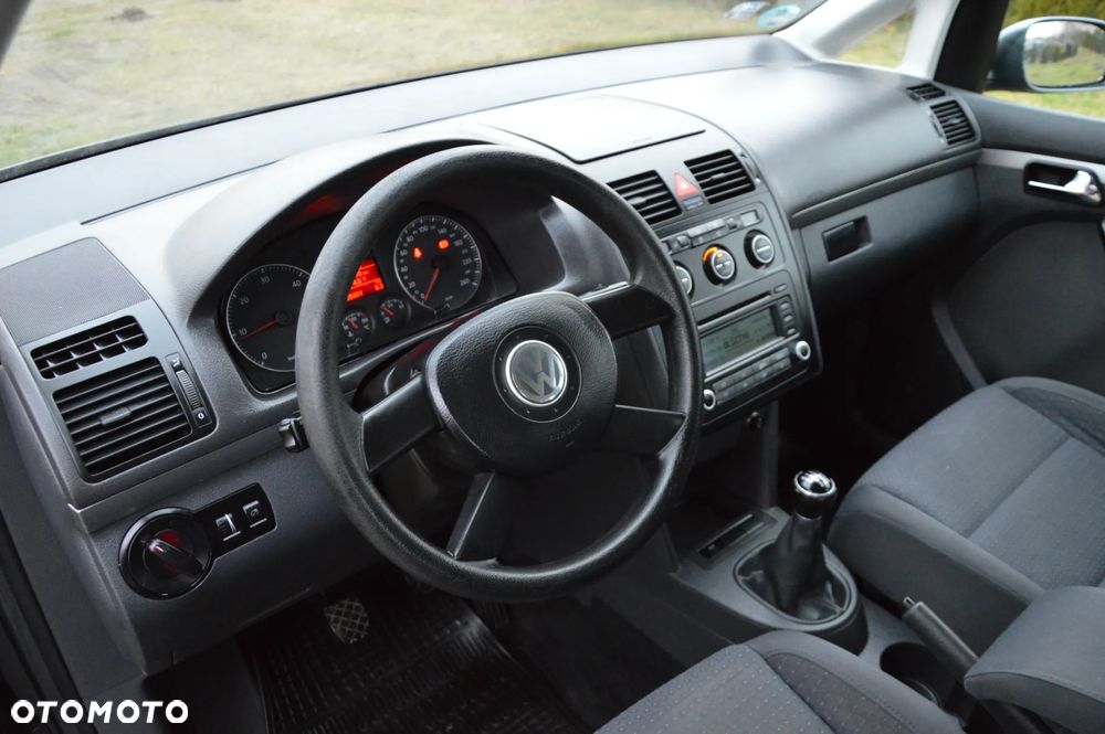 Volkswagen Touran 2.0 TDI Trendline - 23