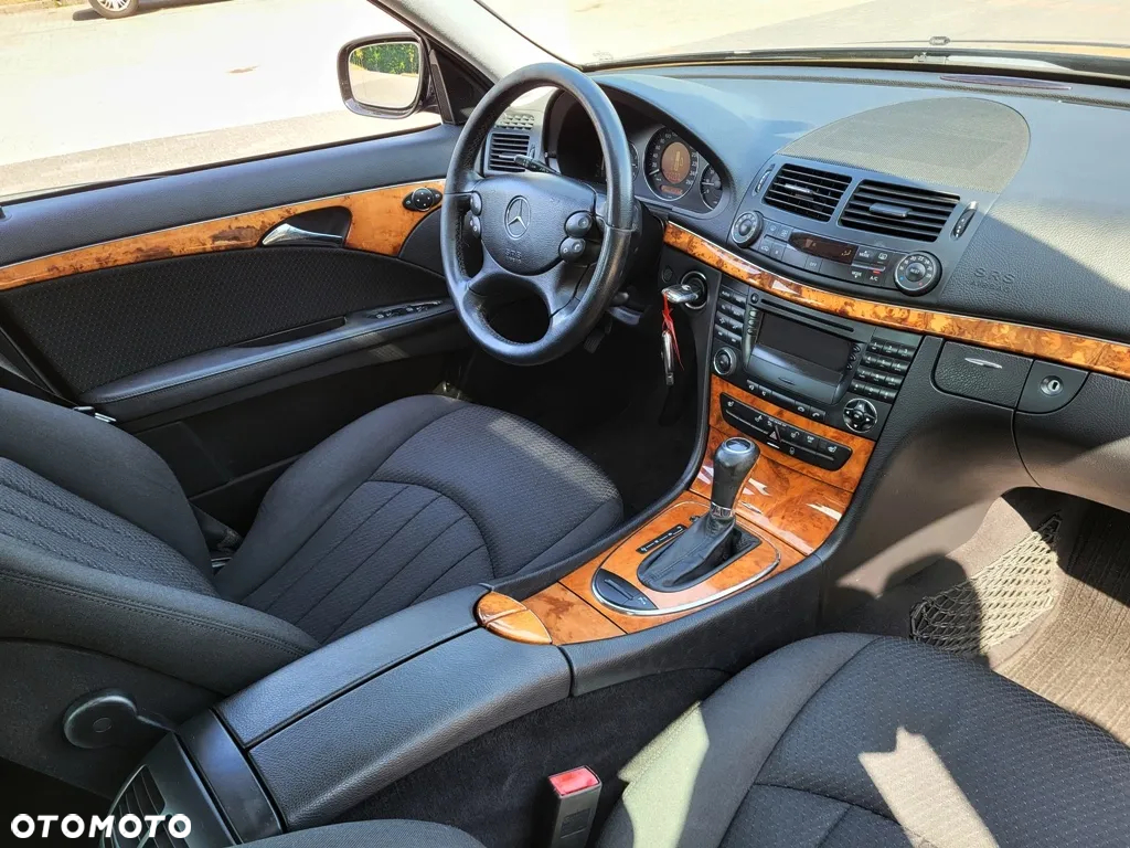 Mercedes-Benz Klasa E 200 Kompressor NGT Automatik Classic - 14