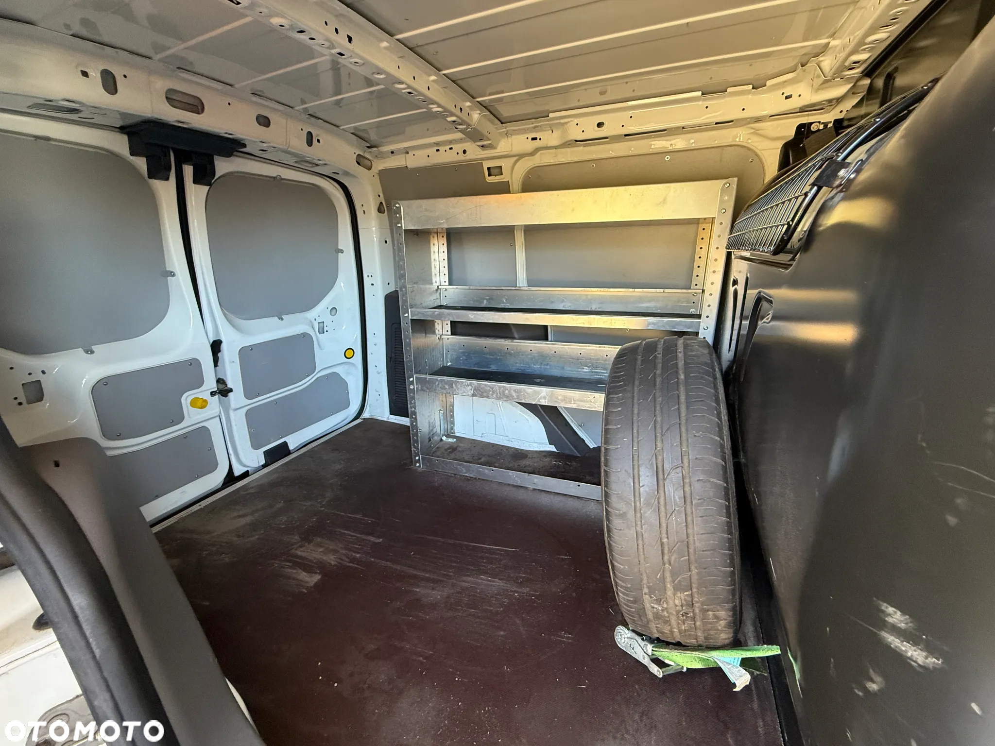 Ford Transit Connect - 11